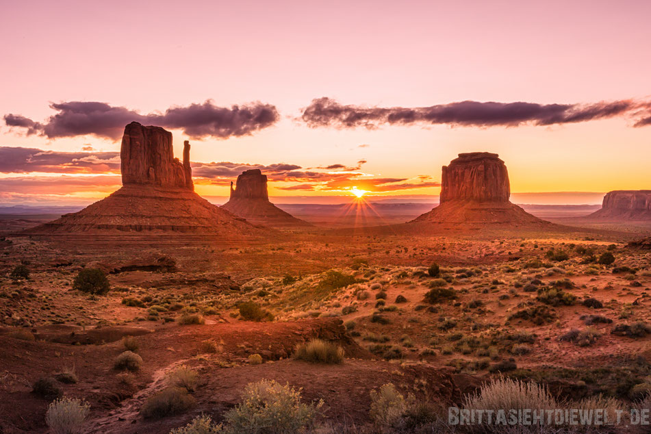 monument,valley,navajo,sunrise,tafelberge,usa,jucy,van,tipps,theviewcampground,southwest