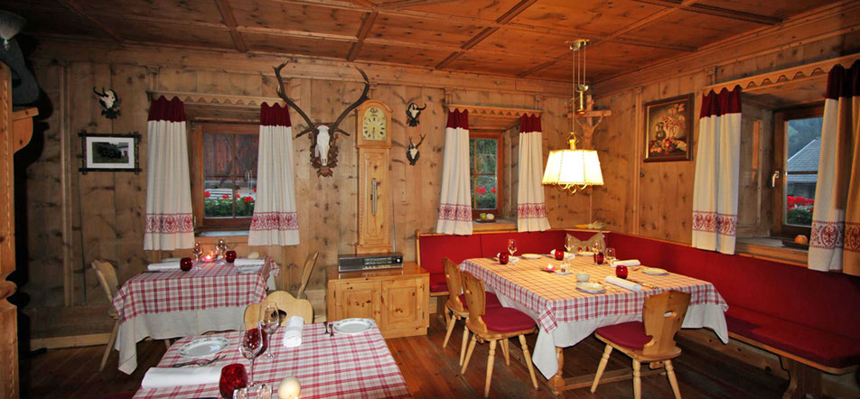 Ansitz Goller Tenuta storica Goller Restaurant Ristorante Rasen Pustertal Rasun di Sotto - Gourmet Südtirol
