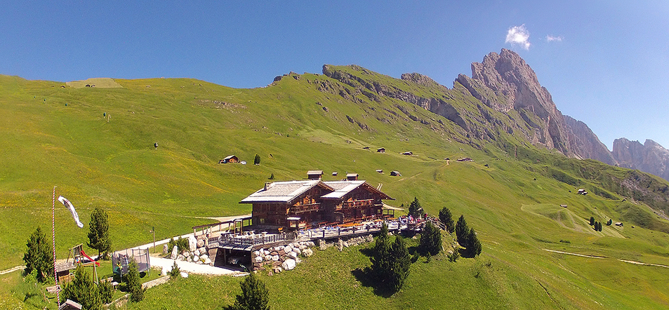 Baita-Daniel-Hütte-Val-Gardena-Gröden Ski-Hütte Seceda St. Ulrich Ortisei - Gourmet Südtirol