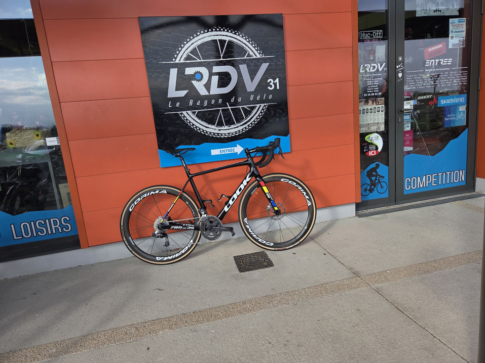 LOOK 785HUEZ RS SramRed-eTap/Rotor 50/34 Roues Corima MCC47