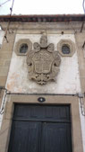 à sombra de...