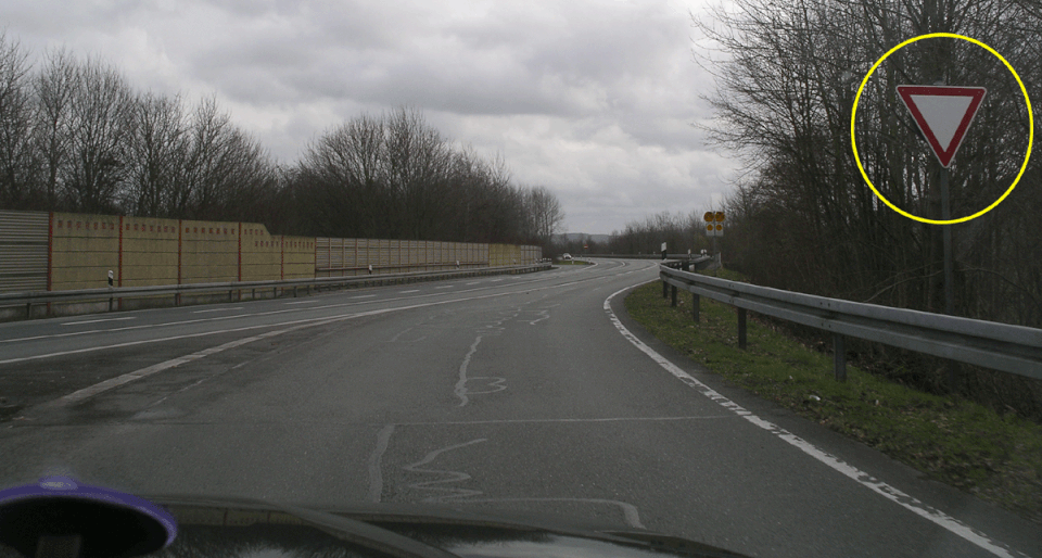 Einfädelungsstreifen und endender Fahrstreifen - Führerschein sicher