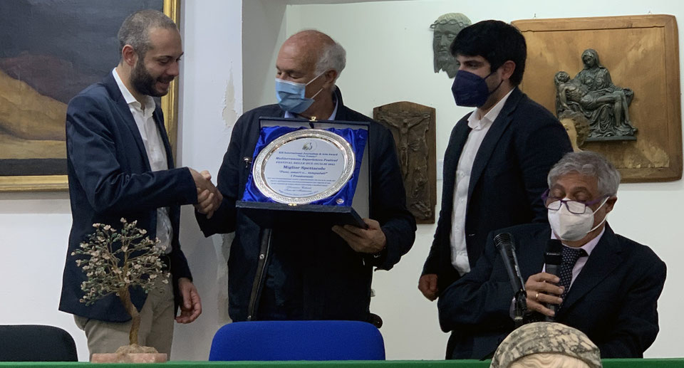 XIX_International_Journalism_&_Arts_Award_Gino Votano