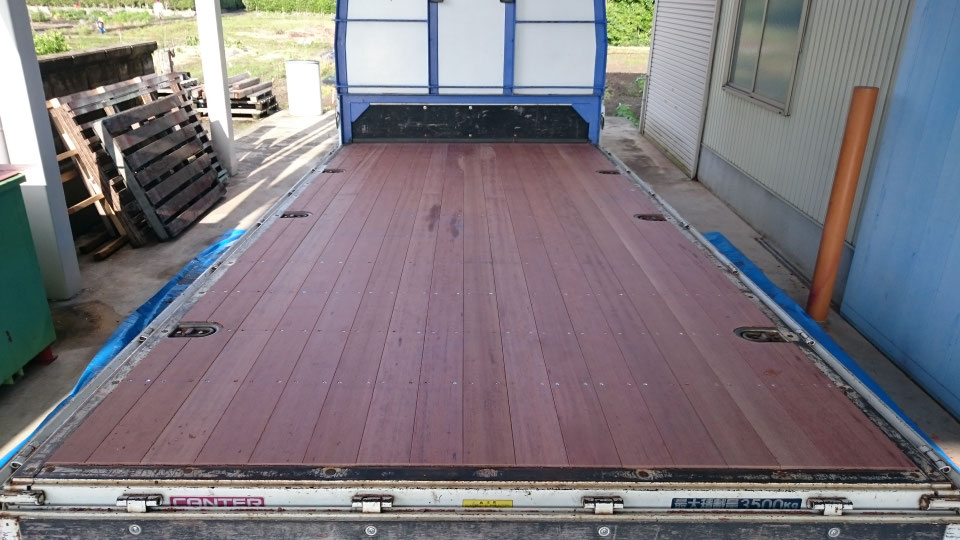 2017年6月施工実績 トラック トレーラー 荷台板 張替え工事・建築改修工事全般 株式会社サンデフト 2017年6月施工実績 トラック トレーラー 荷台板 張替え工事・建築改修工事全般 株式会社サンデフト