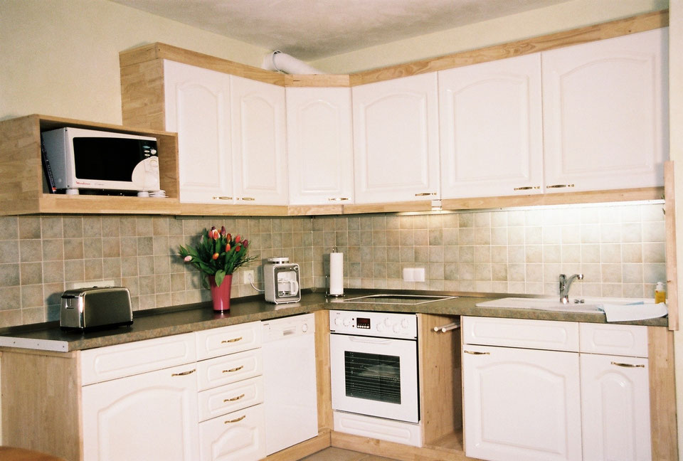 Der Küchenbereich - www.fewosamwald.de