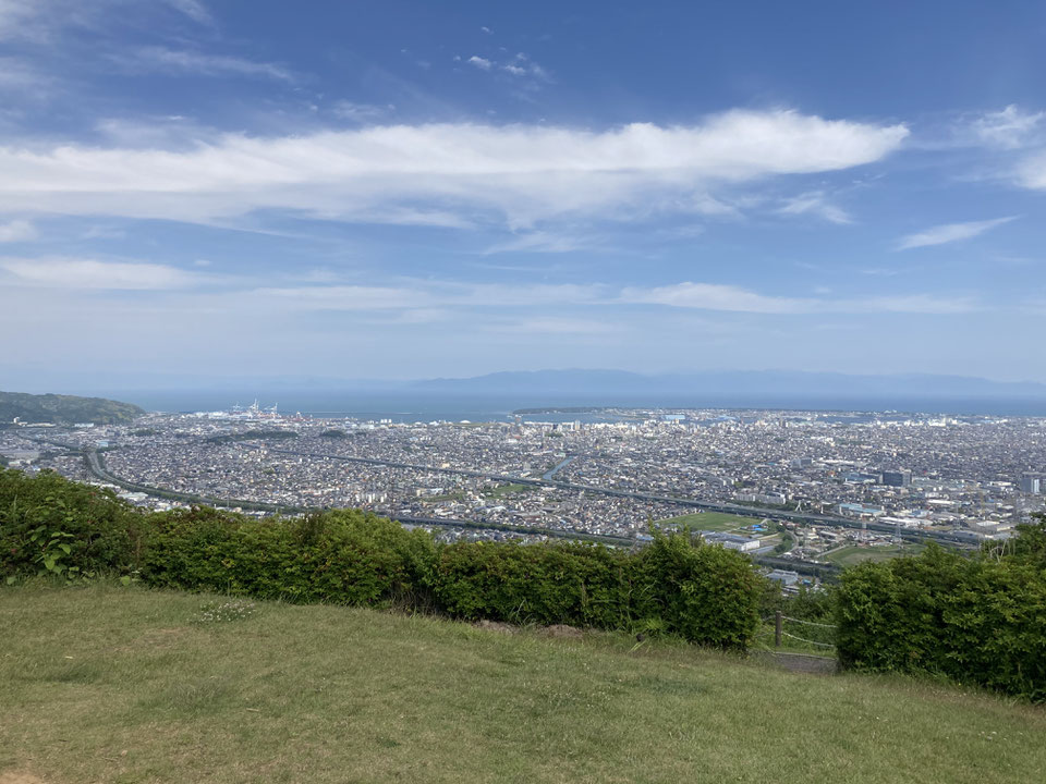 Shinkansen and city view