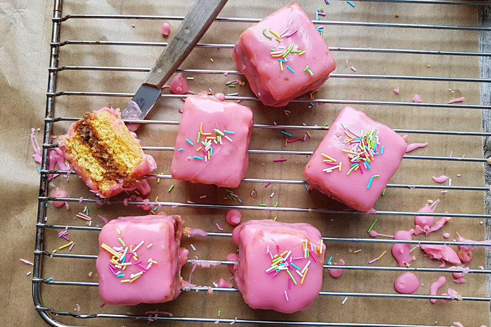 Punschkrapferl photo as serving