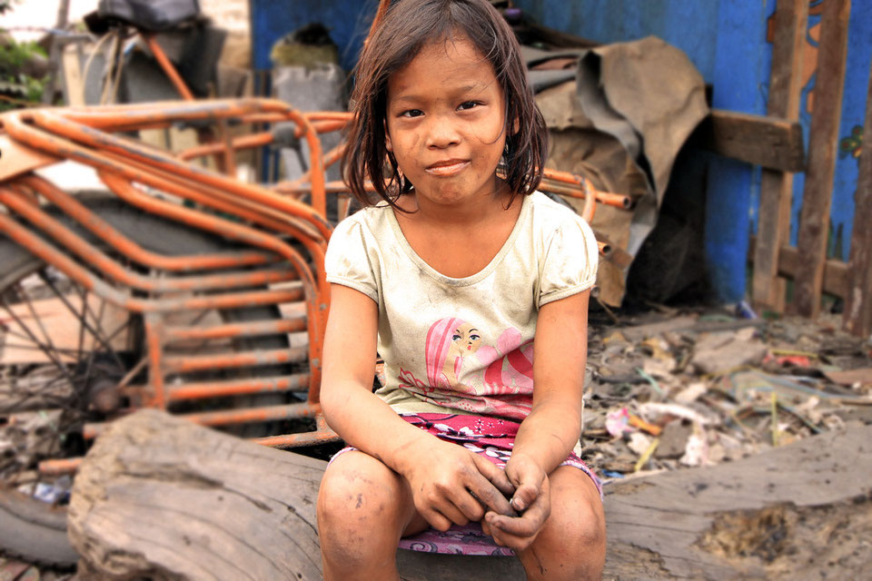 Smokey Mountain A Walk Through The Slums Of Manila, Philippines