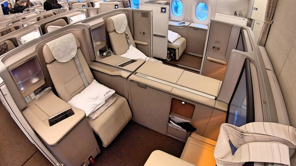 Review: China Eastern Airlines NEW A350 Business and First Class
