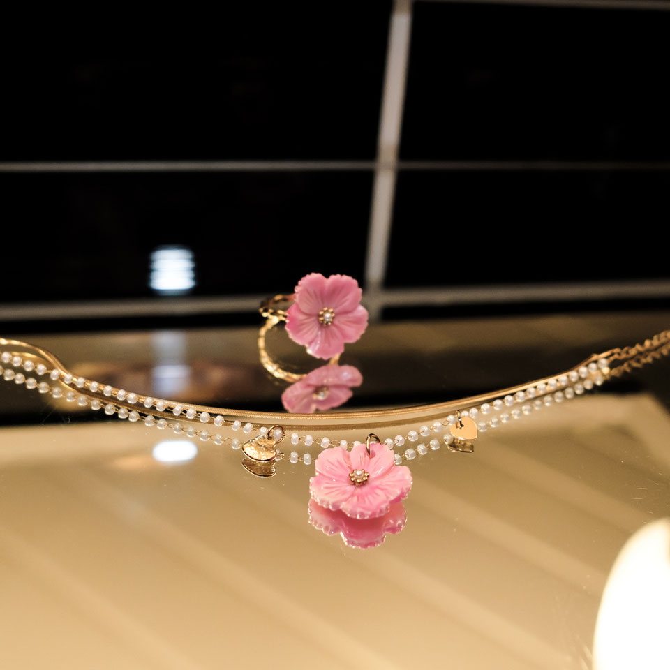 Modeschmuck von My Jewellery ist anders: Dank Premium Edelstahl muss man sich keine Gedanken mehr darum machen, dass der Schmuck den nächsten Urlaub nicht übersteht. Jetzt können Fashion Lover trendy am Strand flanieren, ohne dass der Schmuck schwarz anläuft | Hot Port Life & Style Blog