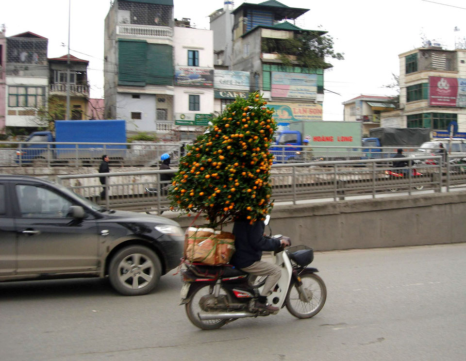 Straßenszene in Hanoi kurz vor TET