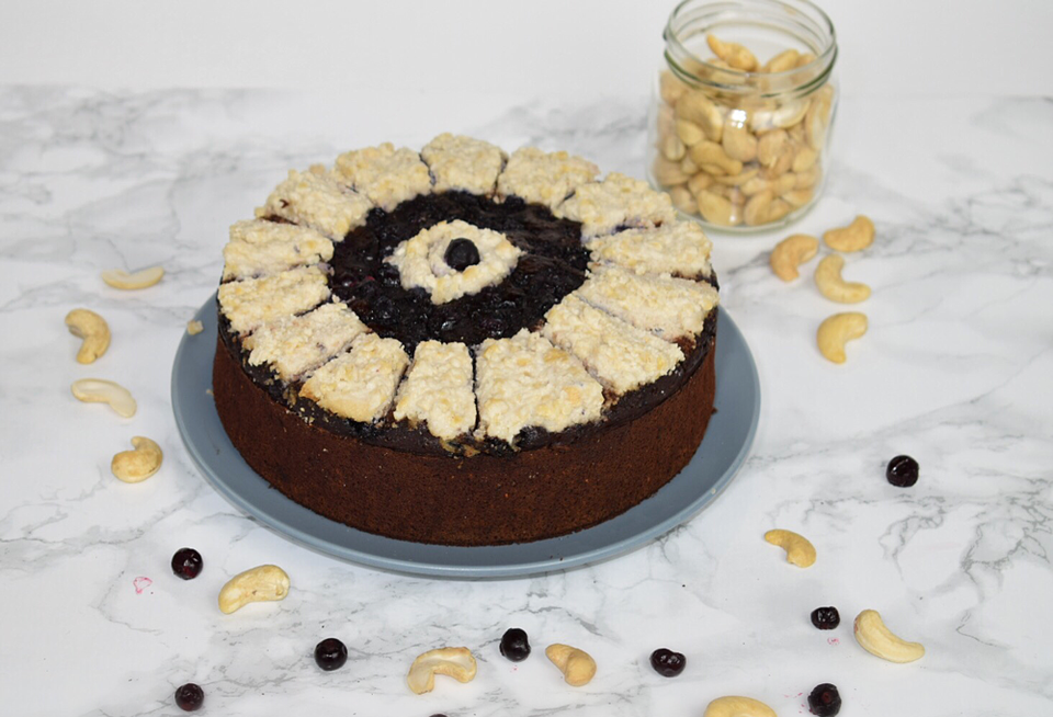 Heidelbeer-Schokoladenkuchen mit Cashewcreme - janesfoodheavens Webseite!