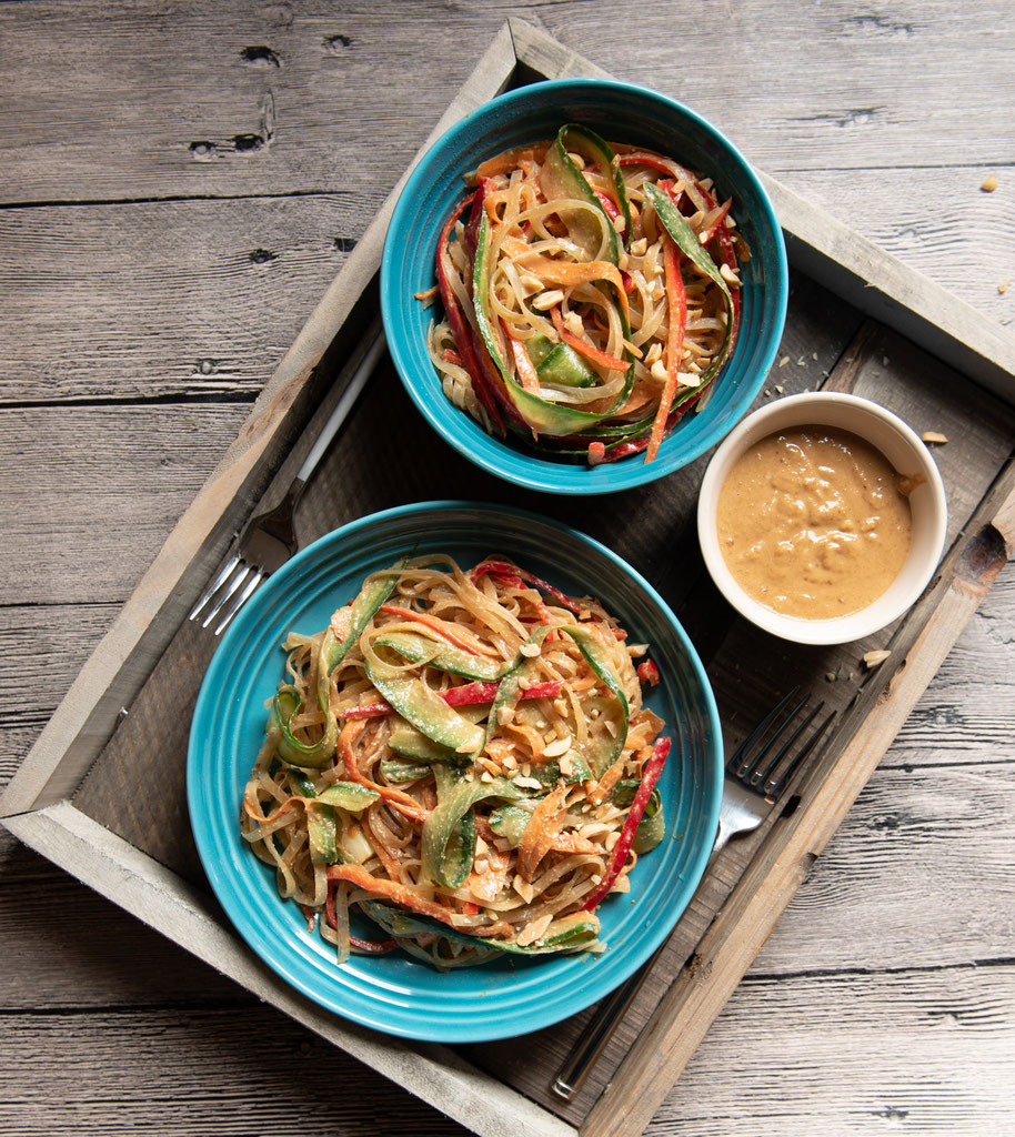 Glasnudelsalat. Mit Erdnuss-Dressing. - mix dich glücklich (Thermomix ... Glasnudelsalat. Mit Erdnuss-Dressing. - mix dich glücklich (Thermomix ...