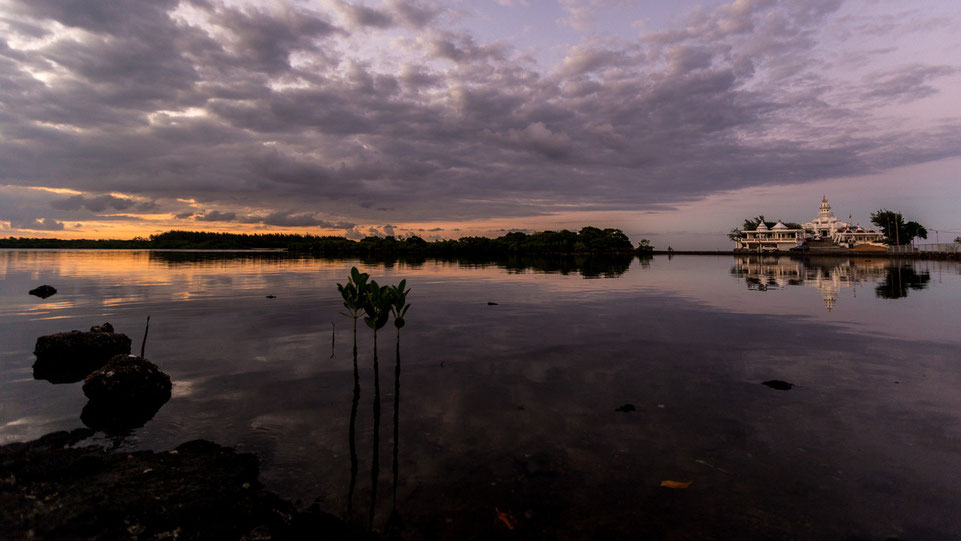 Hindu temple at a lake in Mauritius