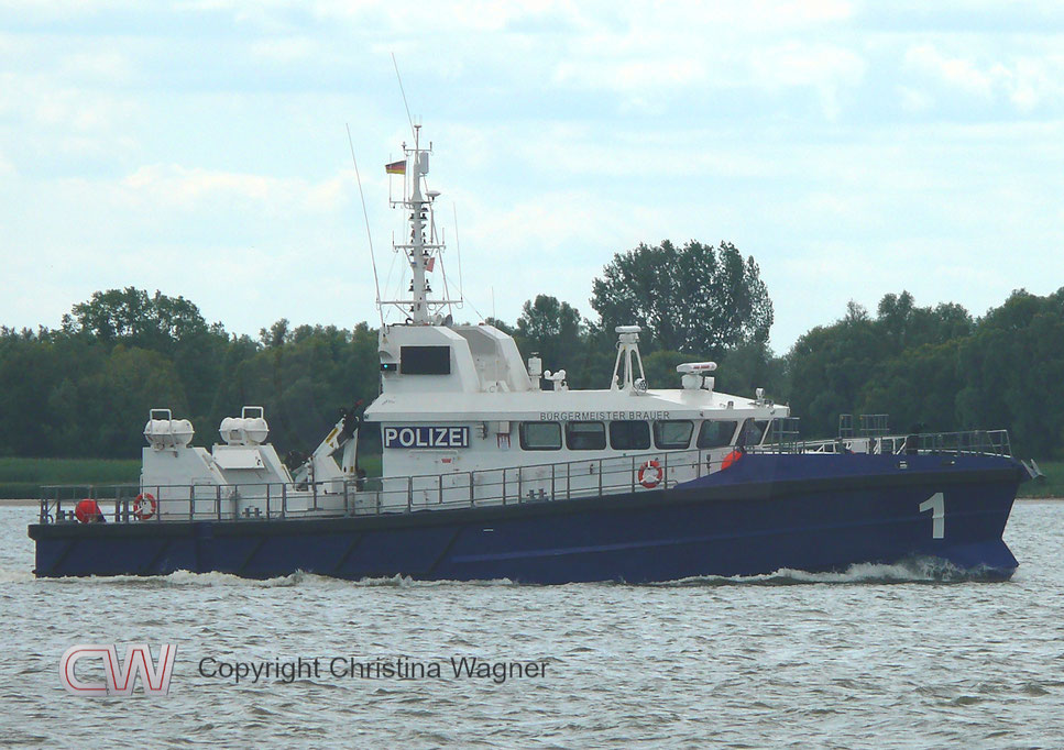 Hybrid Polizeiboot WS1 Bürgermeister Brauer auf der Elbe