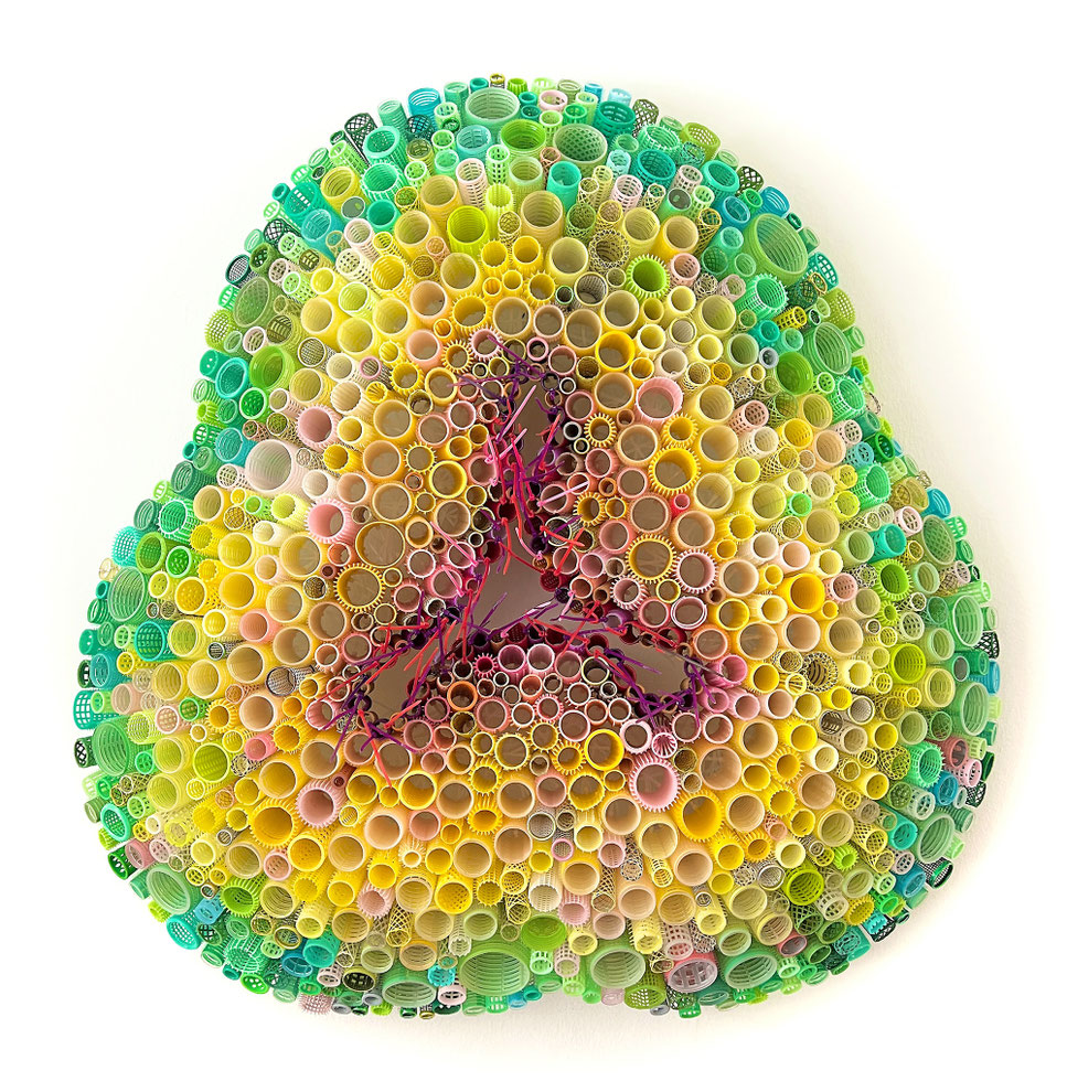 TRIATOMEE, 2025, 85 x 85 x 22 cm