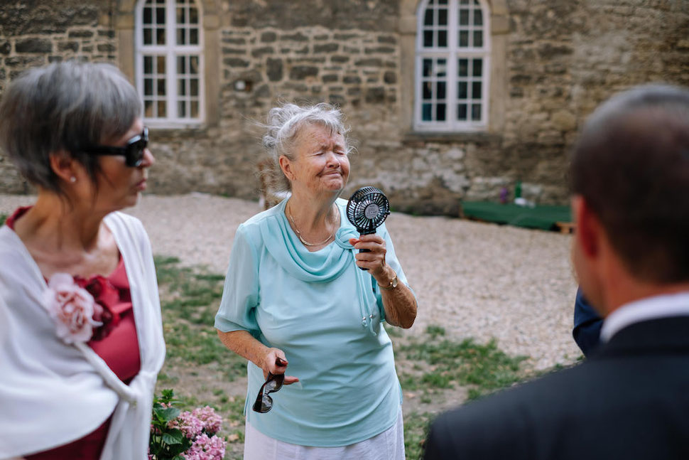 Hochzeit, Magdeburg, Thomas, Sasse, Hochzeitsfotograf, Trauung, Standesamt, Reportage, Oma, Ventilator