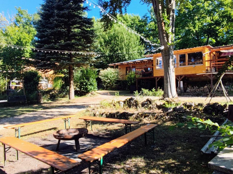 Clubhaus - 1529959885s Webseite!