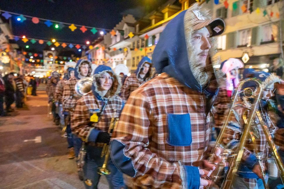 Guuggertreffen der Schlössliruugger Willisau mit 17 Guuggenmusigen