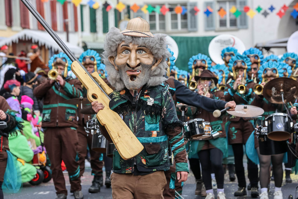 Die Schlösslirugger Willisau eröffneten den Schmudo-Umzug