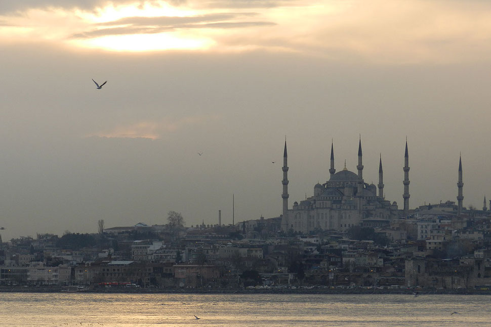 Abendstimmung in Istanbul mit Blauer Moschee 