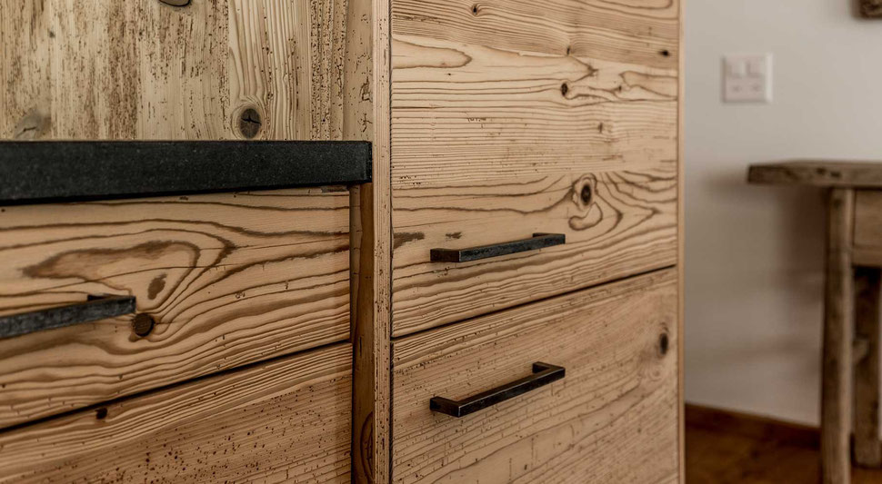 Altholzküche, Schreinerei Bever AG