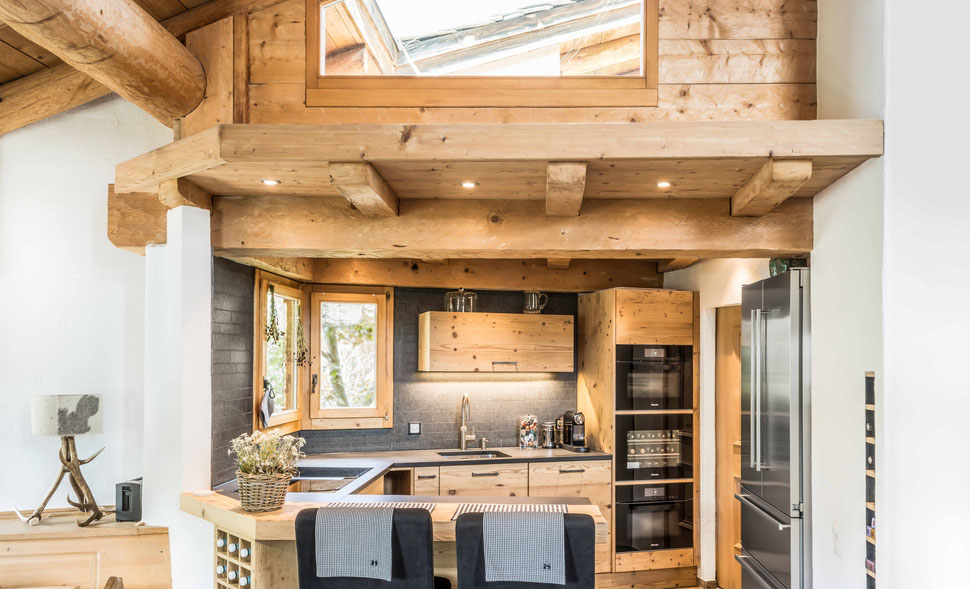 Landhausküche der Schreinerei Bever AG