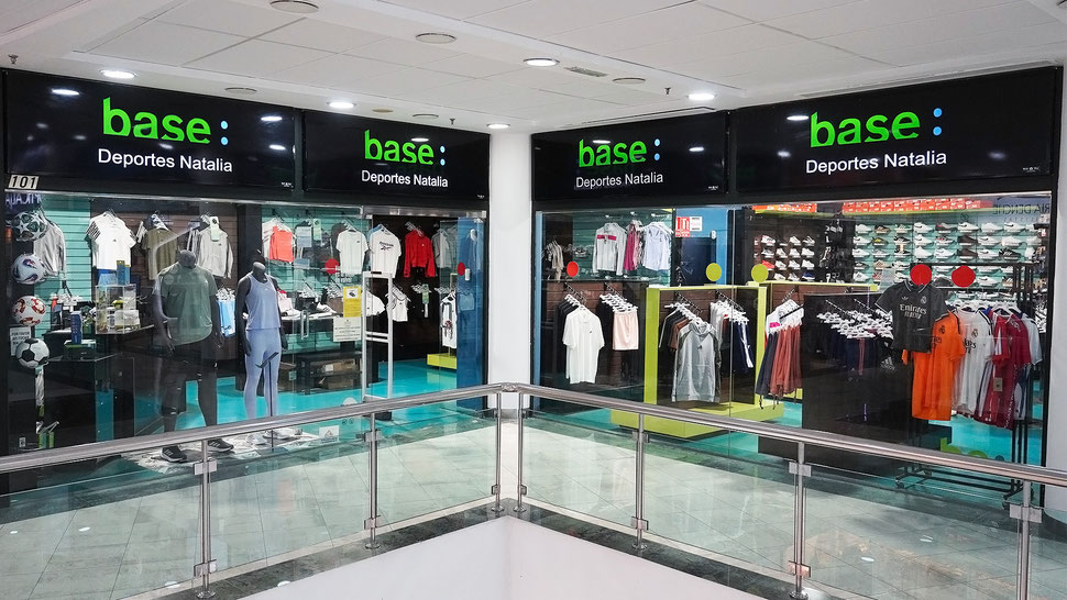 Base Deportes Natalia en Candelaria - Centro Comercial Punta Larga