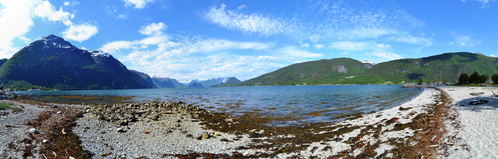 Blick in den Fjord von Andalsnes