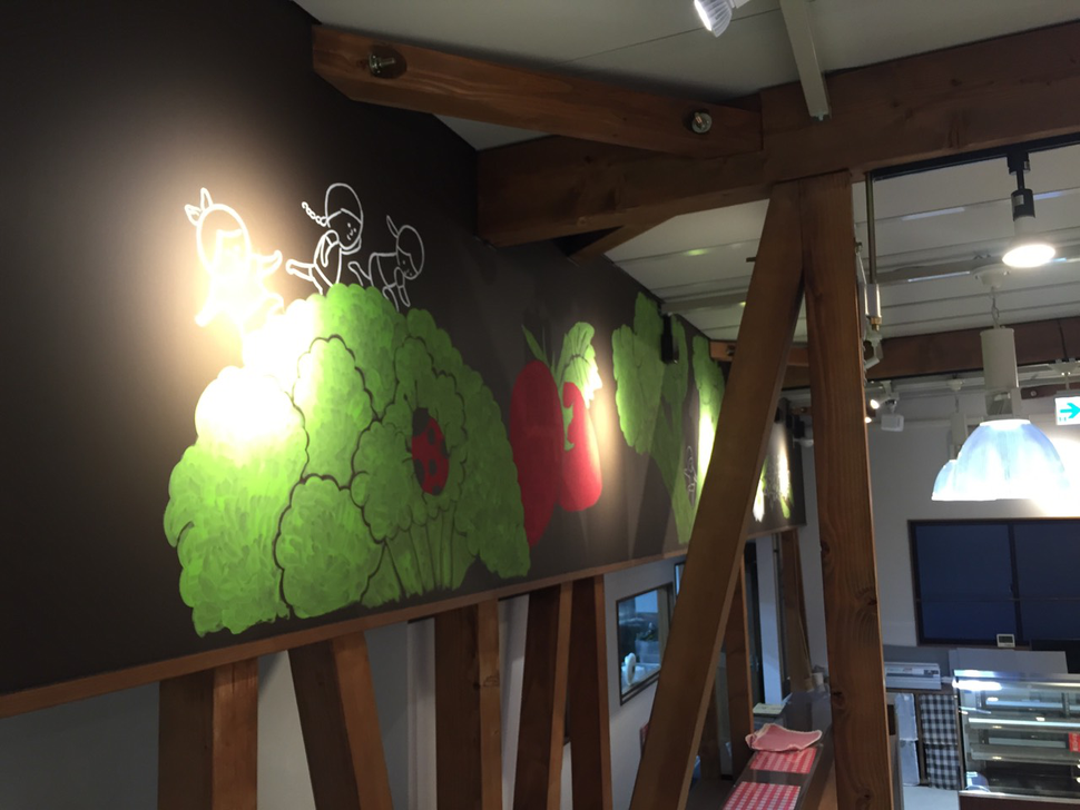 壁画 30m製作 デザイン施工 栃木県宇都宮市あぜみち 株式会社グリーンデイズ様
