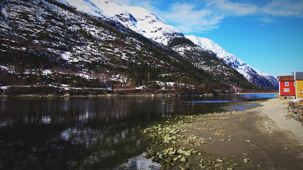 bigousteppes norvège fjord mosjoen maison rouge