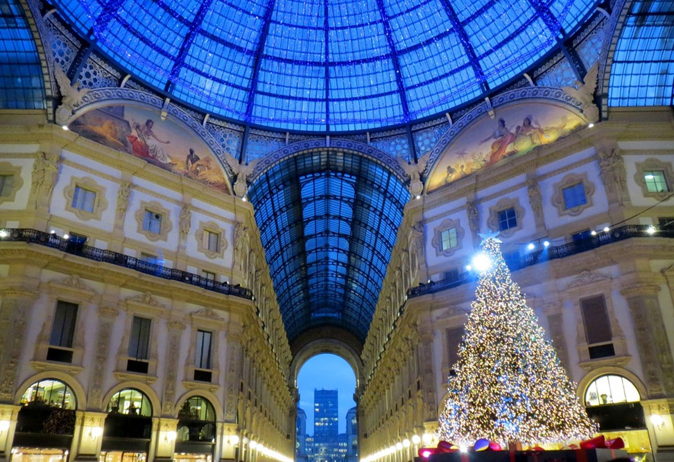 ミラノ　ガッレリア　クリスマス