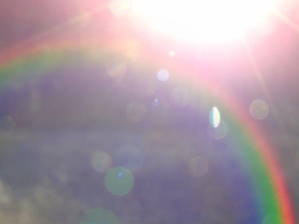 "Regenbogenlicht", Deine Verbindung zum Hohen Selbst und damit zur göttlichen Quelle, Quelle; www.lichtwesenfotografie.com