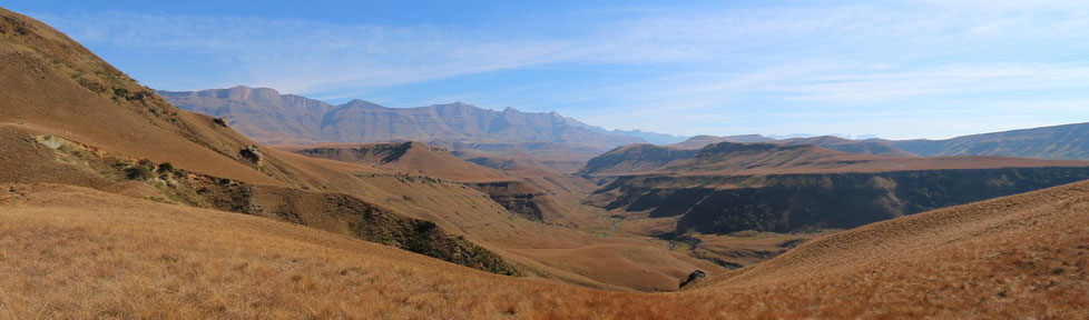 "World' s View" (Giant' s Castle Valley)