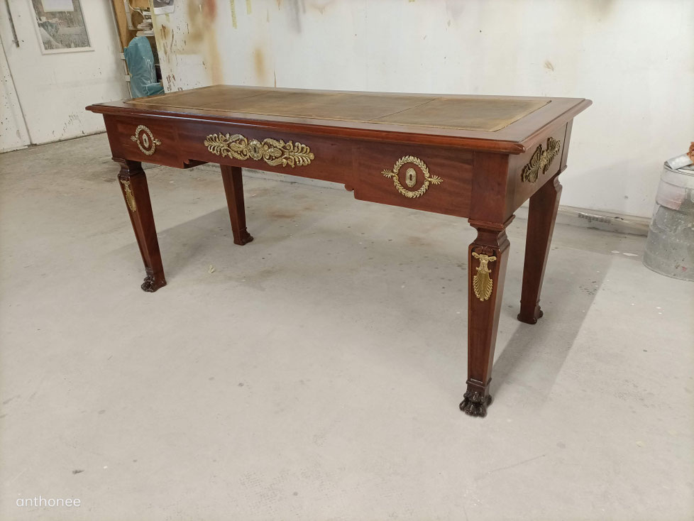 Bureau en acajou Napoléon III restauré par les Ateliers Anthonee