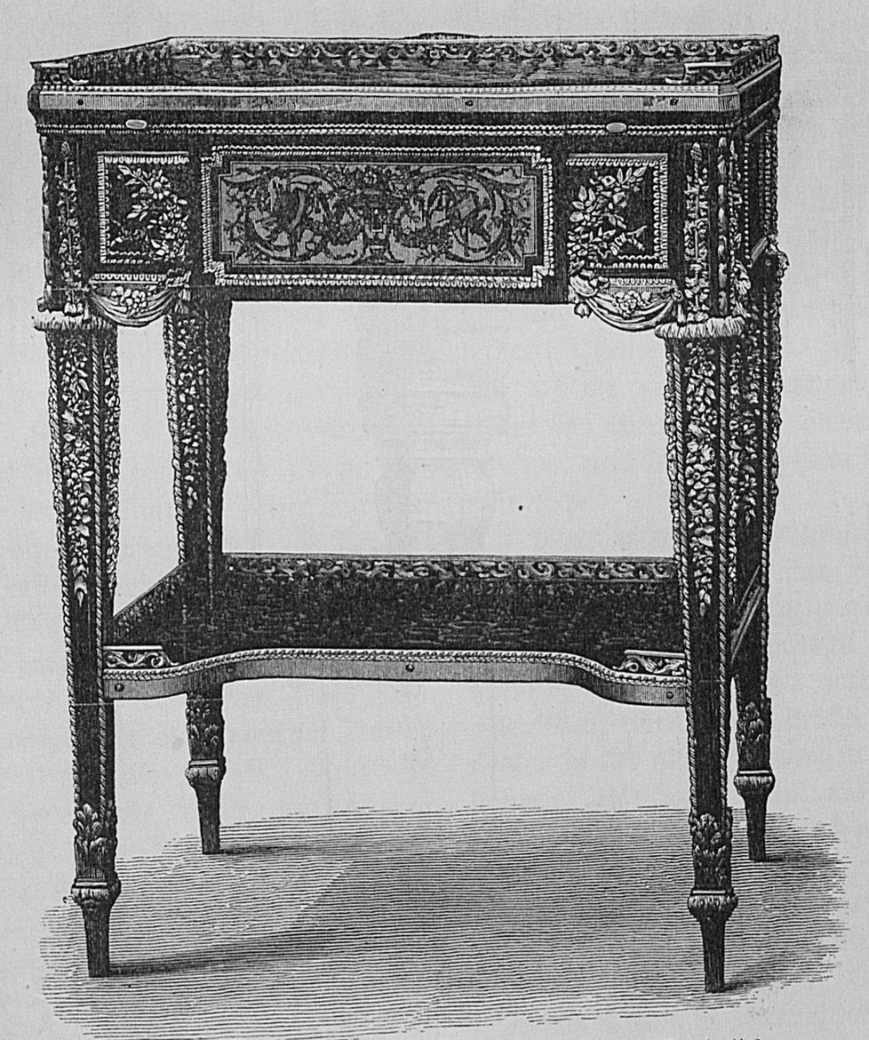 Schreibtisch von Riesener ehemals im Besitz voin Marie Antoinette.