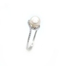Anello solitario con perla in oro bianco con zirconi codice: IS2444B