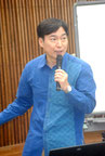 講演する沖縄振興開発公庫の小野課長=22日午後、市商工会館