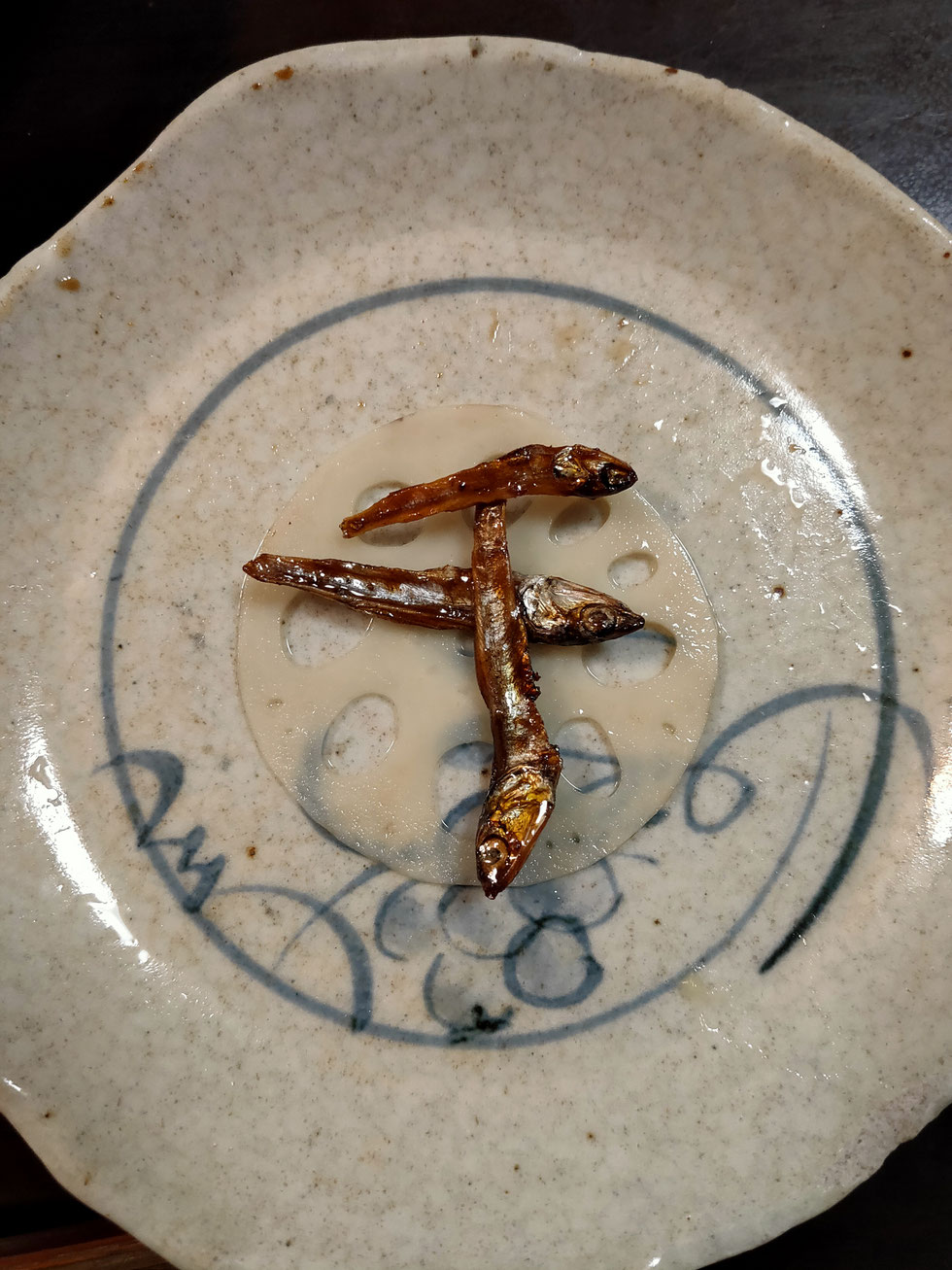 田作りを箸で一つつまむと、3つくっついてきてそれが「千」の字に、という奇跡!