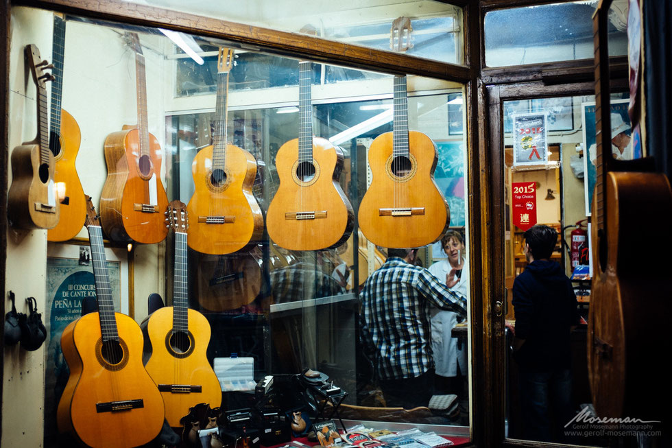 Guitar Manufacturer Ana Durán Ferrer in Granada