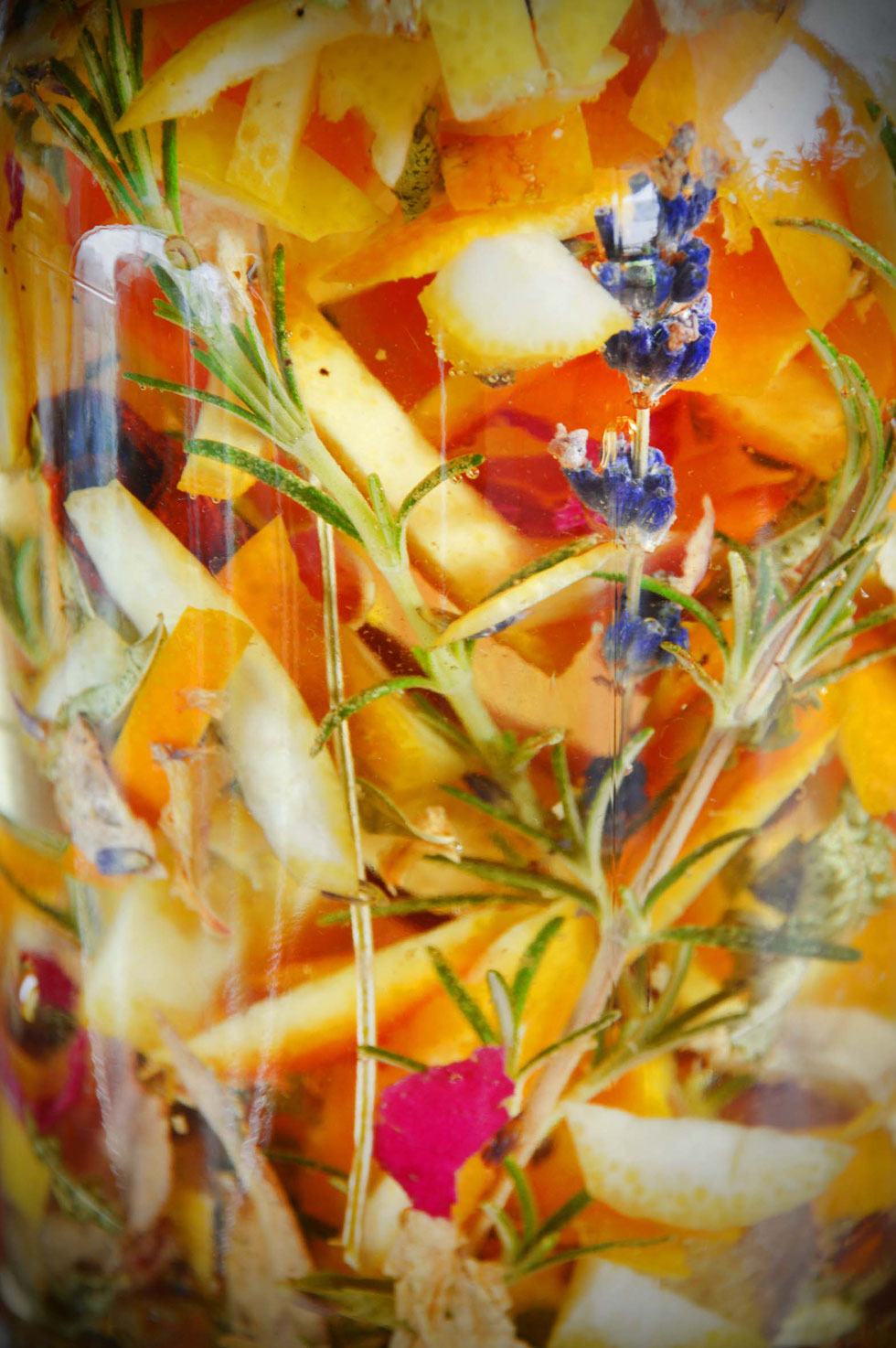 Agua de Florida, Florida Water, selber machen, selbst gemacht, diy, Rezept, recipe, Reinigung, energetisch, energetic cleansing, Zitrusschalen, citrus peels, Hydrolate, hydrosols, Lavendel, lavender, Rose, rose, Zimt, cinnamon, Nelke, clove,