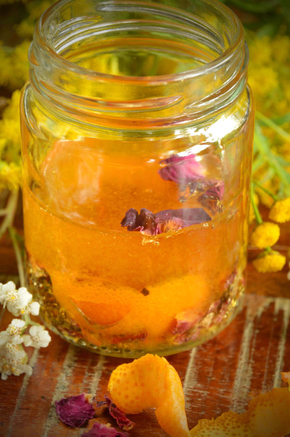 Honig, Honey, herbal, Kräuter, selber machen, selbstgemacht, infused honey, Elektuar, electuary, gesund, Erkältung, Magen-Darm, Schlaf, Blue Lotus, Blue pea, Rose, Beifuß, Kamille, Rosmarin, Salbei, Tulsi, Kräuterhexe, Küchenhexe,