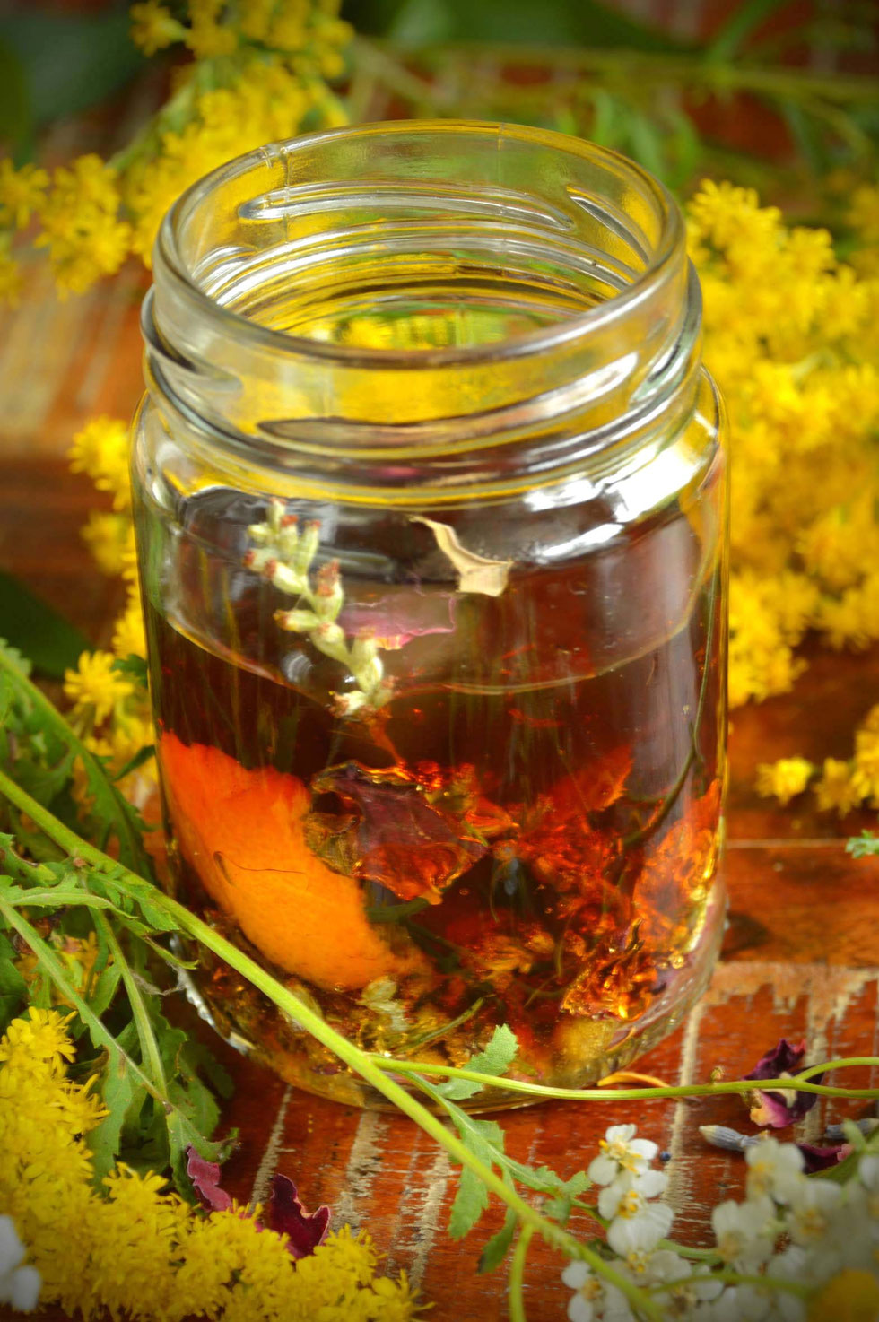 Honig, Honey, herbal, Kräuter, selber machen, selbstgemacht, infused honey, Elektuar, electuary, gesund, Erkältung, Magen-Darm, Schlaf, Blue Lotus, Blue pea, Rose, Beifuß, Kamille, Rosmarin, Salbei, Tulsi, Kräuterhexe, Küchenhexe,