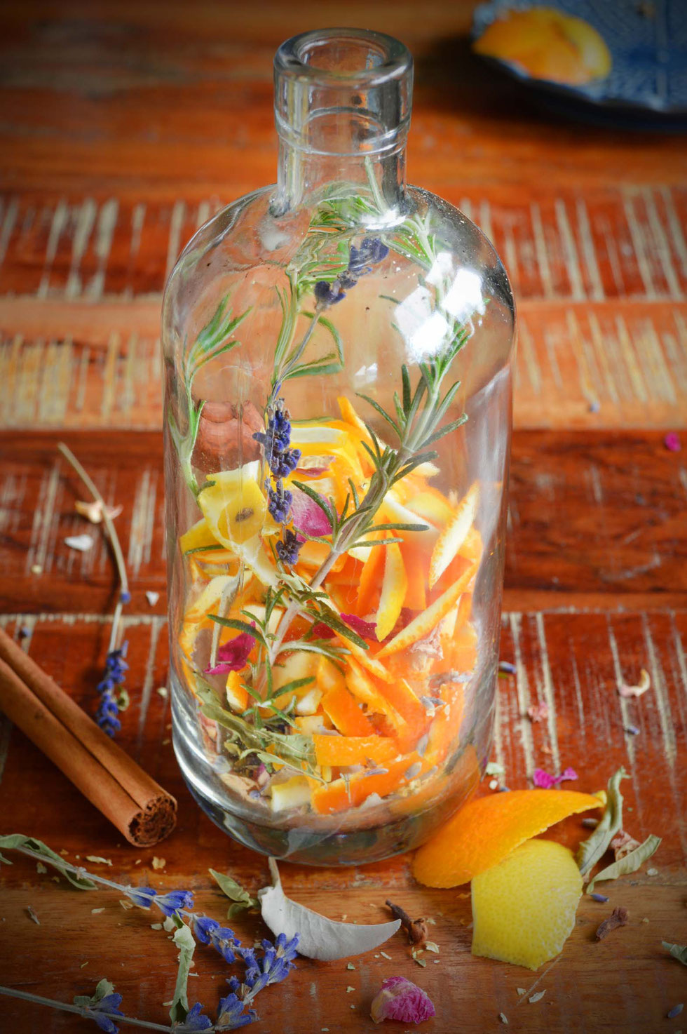 Agua de Florida, Florida Water, selber machen, selbst gemacht, diy, Rezept, recipe, Reinigung, energetisch, energetic cleansing, Zitrusschalen, citrus peels, Hydrolate, hydrosols, Lavendel, lavender, Rose, rose, Zimt, cinnamon, Nelke, clove,