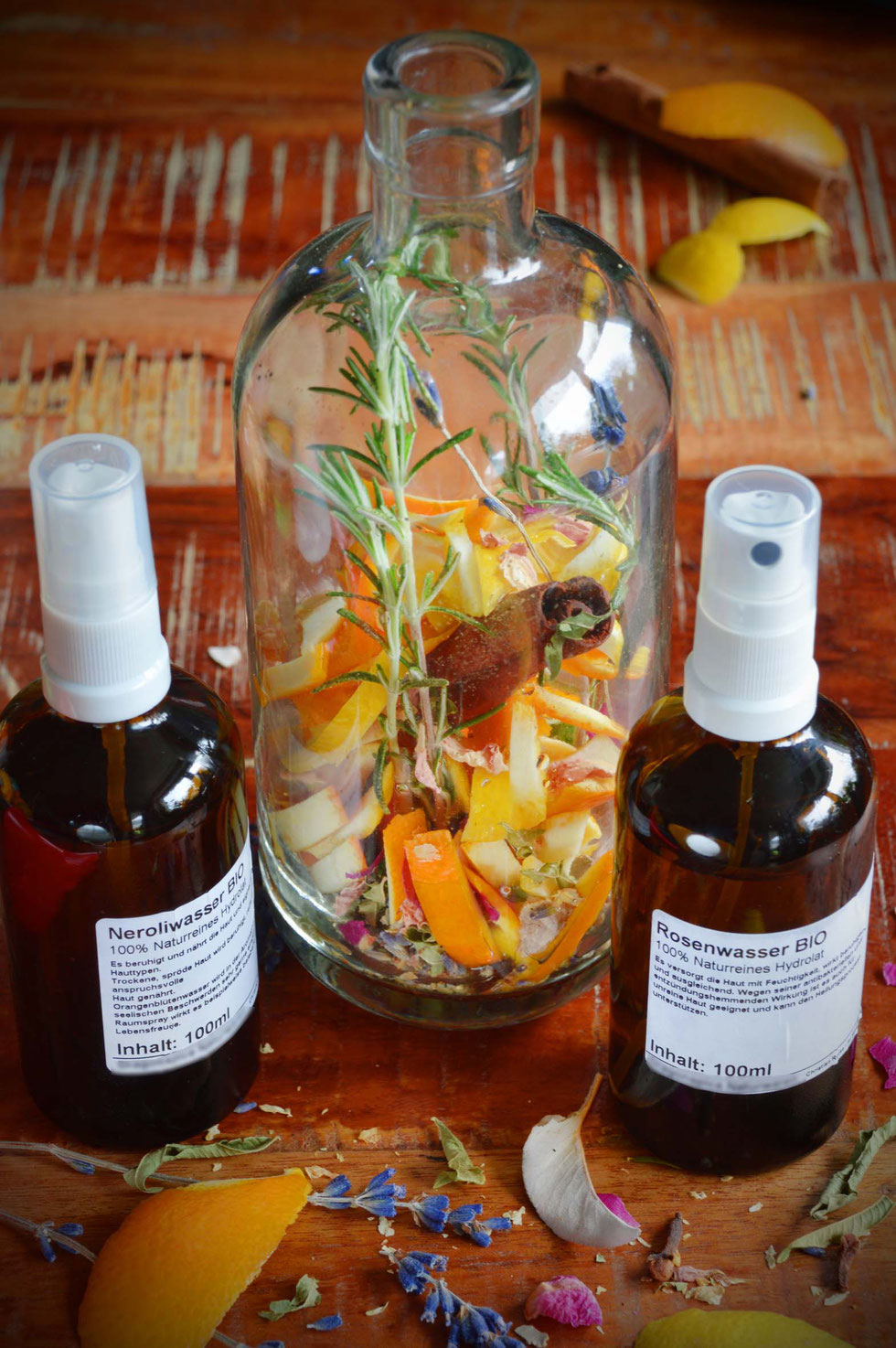 Agua de Florida, Florida Water, selber machen, selbst gemacht, diy, Rezept, recipe, Reinigung, energetisch, energetic cleansing, Zitrusschalen, citrus peels, Hydrolate, hydrosols, Lavendel, lavender, Rose, rose, Zimt, cinnamon, Nelke, clove,