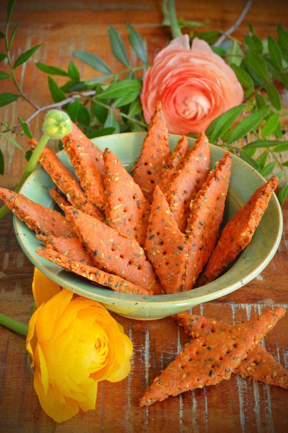 Linsen, rote Linsen, Cracker, Rezept, backen, selber machen, gesund, glutenfrei, Kräuter, Gewürze, Knabbern, proteinreich, Eiweiß, ohne Mehl, salzig, herzhaft, Rosmarin, geräucherter Paprika, Küchenhexe