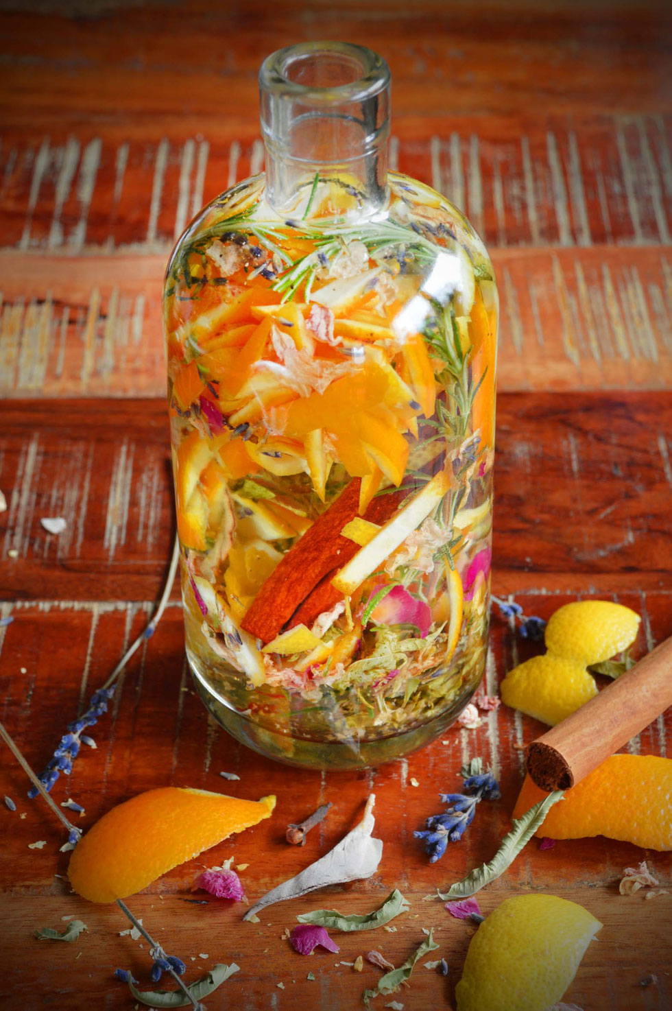 Agua de Florida, Florida Water, selber machen, selbst gemacht, diy, Rezept, recipe, Reinigung, energetisch, energetic cleansing, Zitrusschalen, citrus peels, Hydrolate, hydrosols, Lavendel, lavender, Rose, rose, Zimt, cinnamon, Nelke, clove,