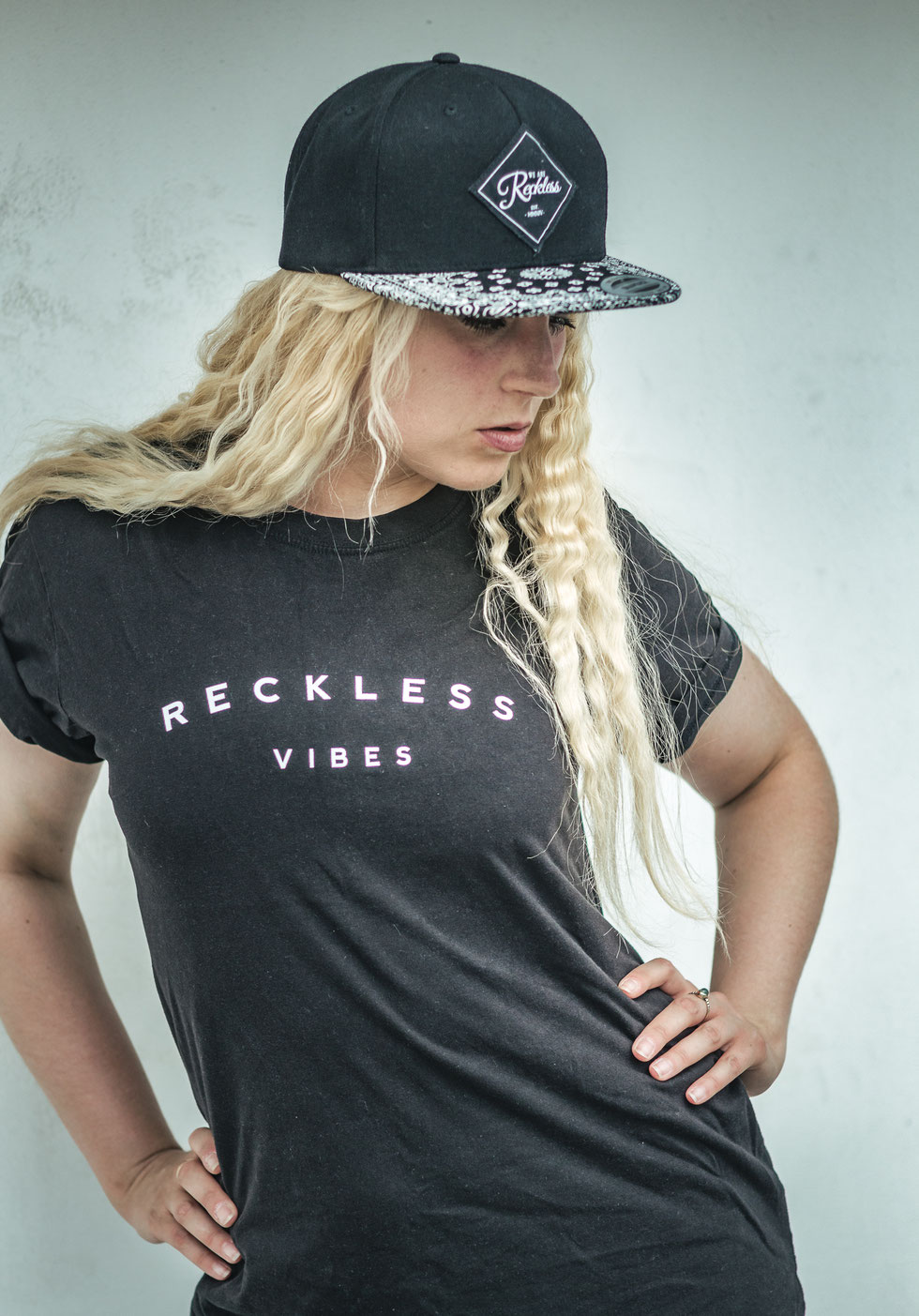 #model #blonde #wearereckless #photoshooting #pose #snapcap #girl 