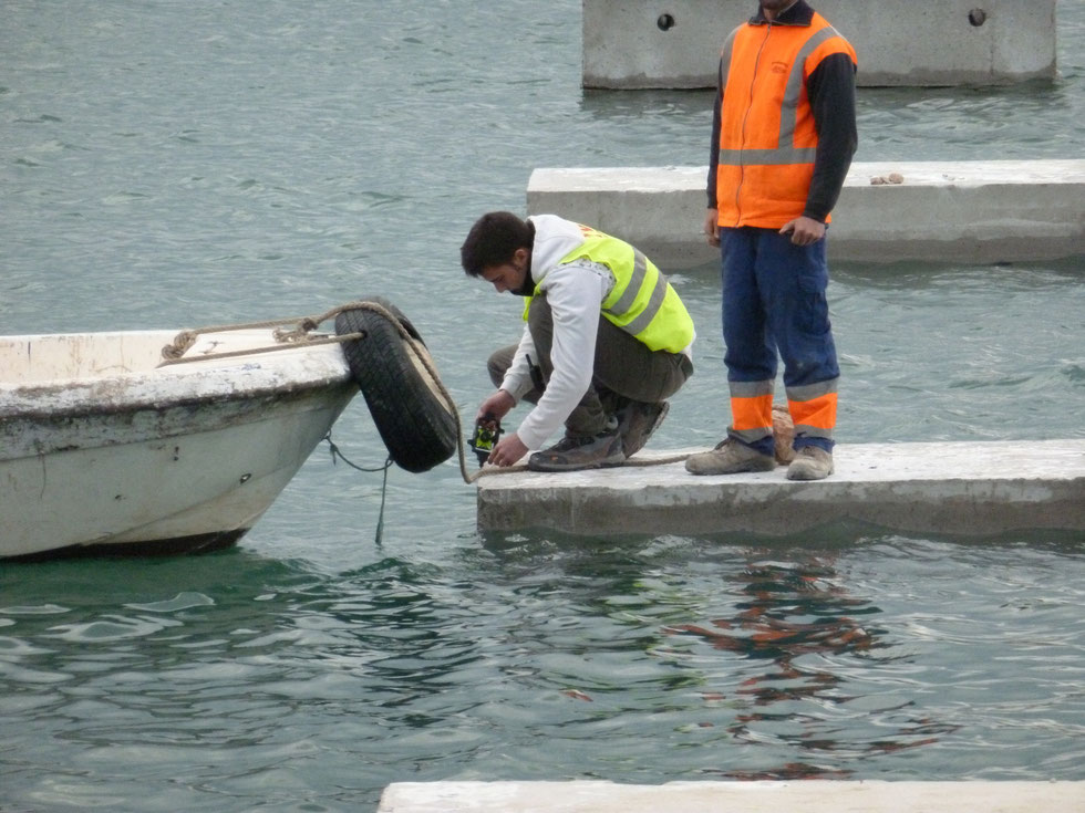 Obras de ejecución de pantalán en el Puerto Deportivo de Dénia (Alicante)