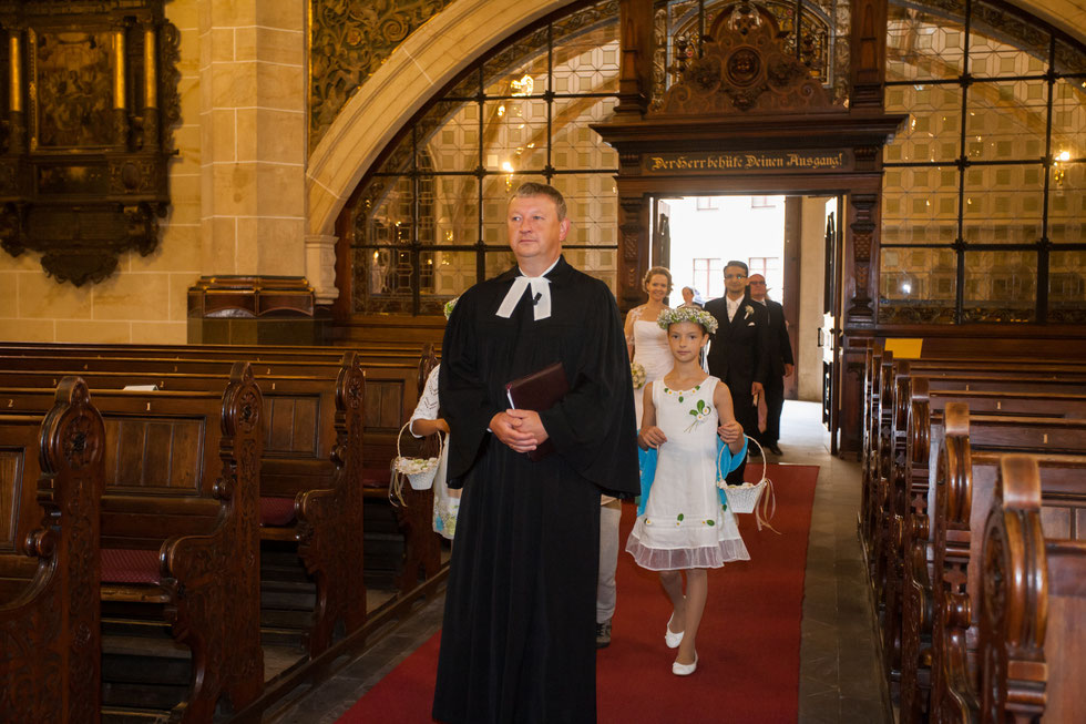 Hochzeitsfotograf Dresden, Hochzeit Schloss Albrechtsberg, Hochzeit Marienkirche Pirna, Hochzeit St. Marien Pirna, Taufe St. Marien Pirna, Hochzeit und Taufe Dresden, Hochzeit Schloss Albrechtsberg Dresden, was kostet ein Hochzeitsfotograf, Hochzeitsfotos